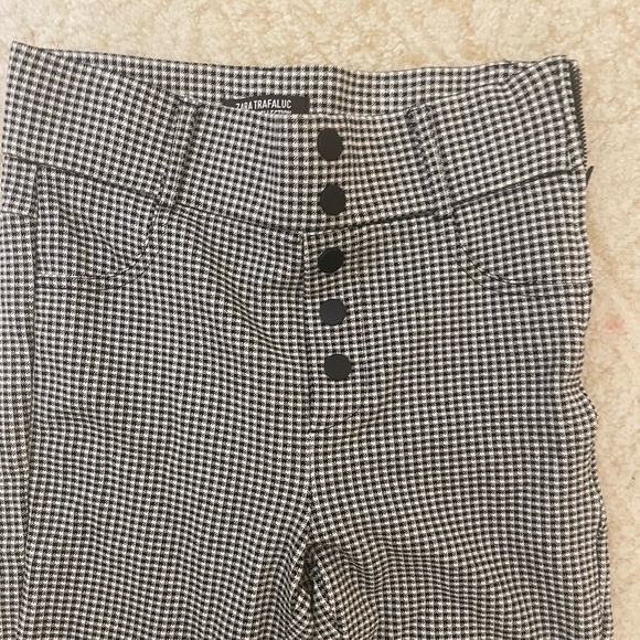 ZARA Trafaluc Checkered Legging Pants - Picture 4 of 6